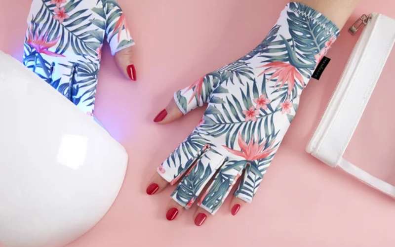 Are gel manicures dangerous? A Qualified skin expert explains the dangers of gel manicures and how you can safely protect yourselves.