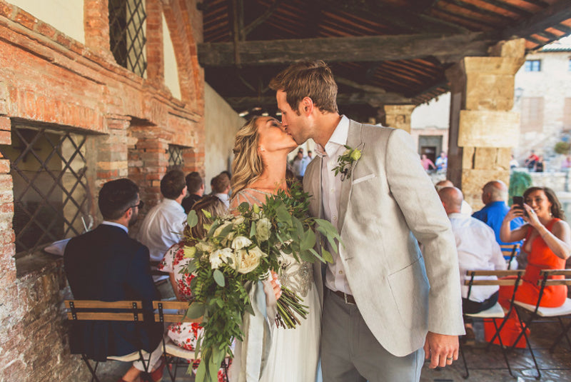 BRIDE AND GROOM ITALIAN WEDDING CEREMONY