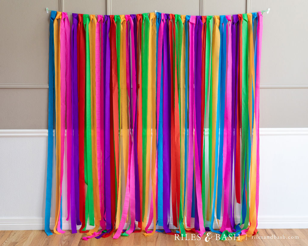How to Build a Fiesta Backdrop – Riles & Bash