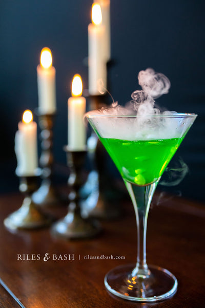 Riles & Bash_How to Create Spooky Cocktails with Dry Ice