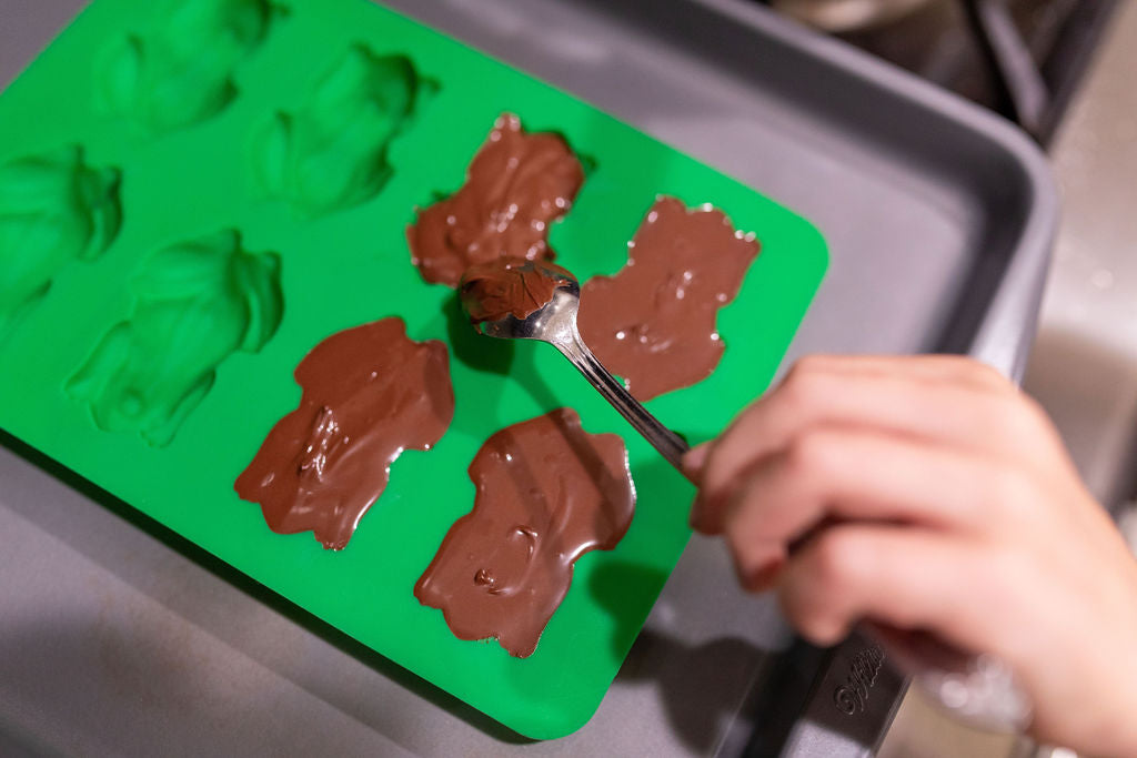 Riles & Bash_How to Make Harry Potter inspired Chocolate Frogs