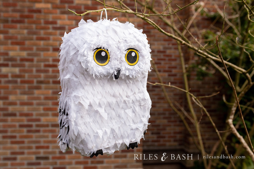 Riles & Bash Snowy White Owl Pinata_Harry Potter Pinata_pinata_Harry Potter Birthday Party Supplies and Ideas_piñata