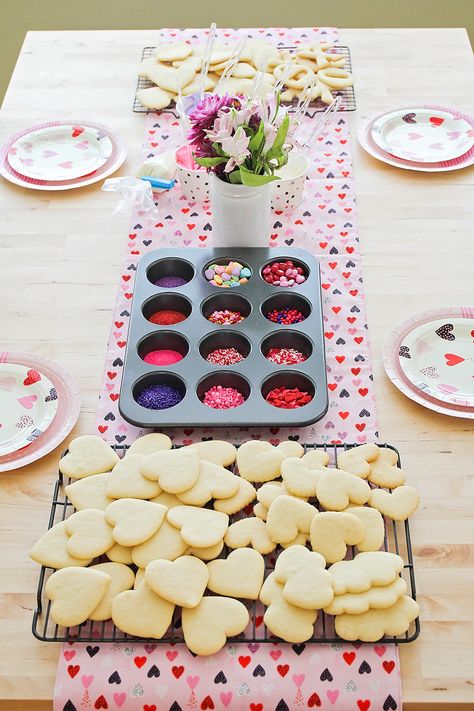 Valentine's Day Decorate Heart Shaped Cookies_photo The Baker Upstairs