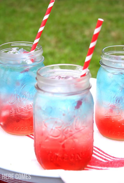 4th of July Red White and Blue Signature Cocktail_photo Kelly Leigh Creates_How to Throw the Best 4th of July Backyard Party_Riles & Bash
