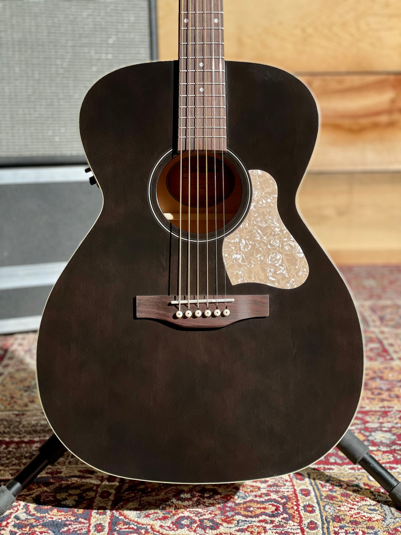 Art & Lutherie Legacy, QIT, Faded Black – Sherwood