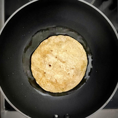 Tortillas fritas para huevos divorciados