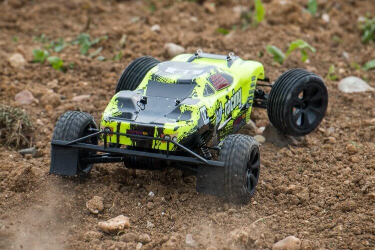 BSD Racing Flux Storm V2 Truggy Review rear power