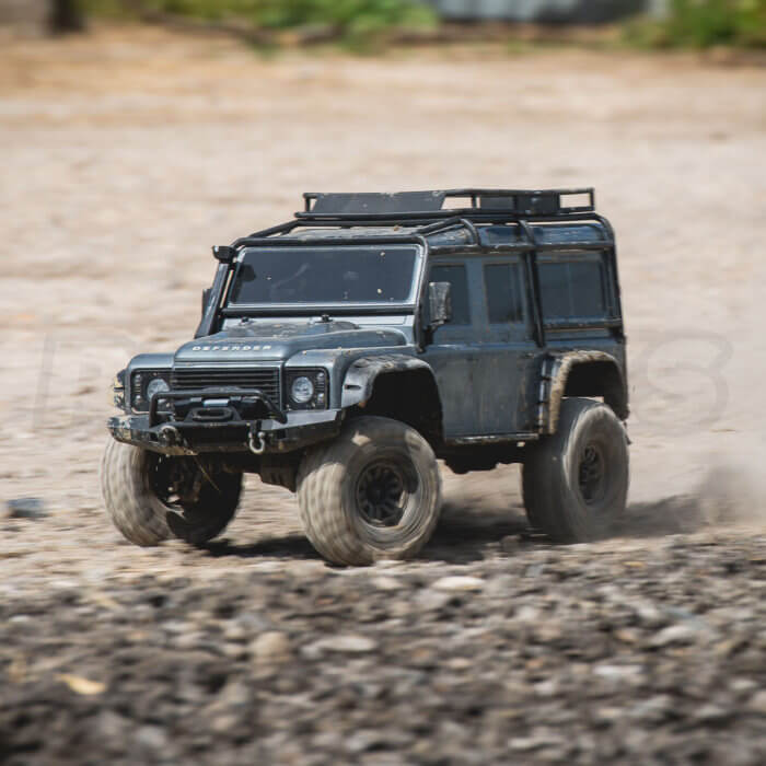 Traxxas TRX-4 Land Rover Defender drifting