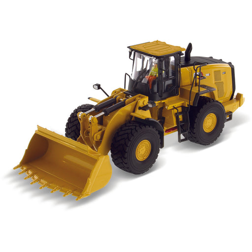 1:50 Cat® 374D L Hydraulic Excavator — Diecast Masters America