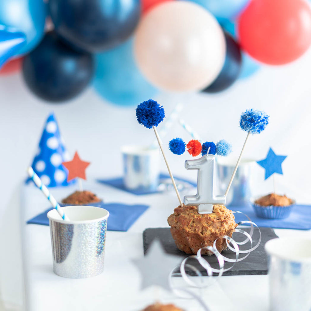 diy mini pompom cake topper mit kerze