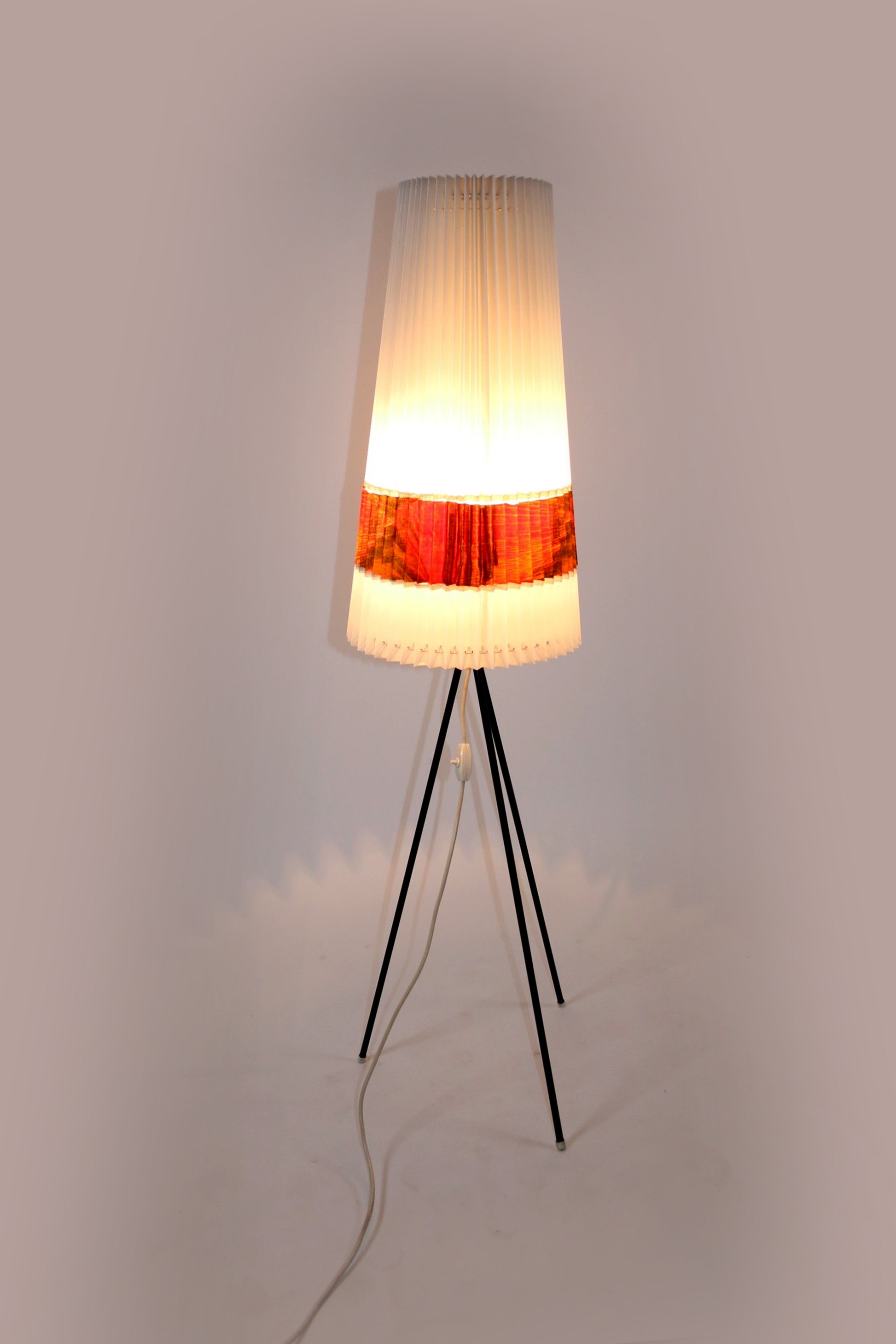 Terugspoelen Getalenteerd monteren Staande lamp Aro leuchte met orginelen celluloide kap – Timeless-Art