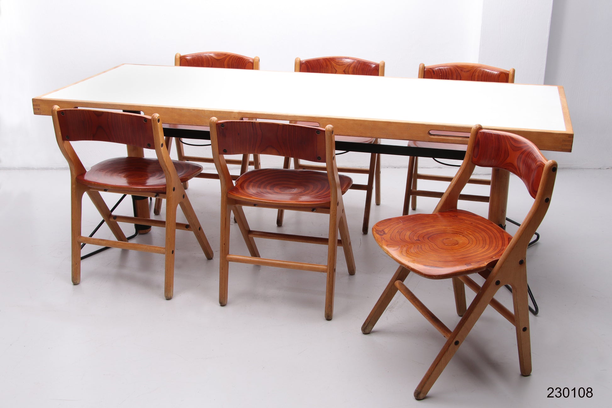beoefenaar Redding voorbeeld Dining room set of table and 6 chairs by Marc Held for IBM, set of 7 –  Timeless-Art
