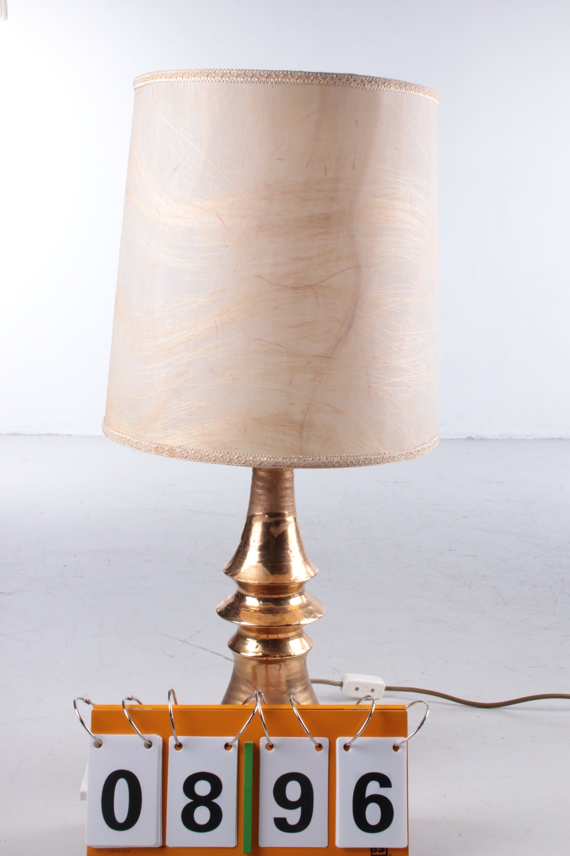 patroon Vroegst Veel Large golden ceramic table lamp hand turned with original shade from t –  Timeless-Art