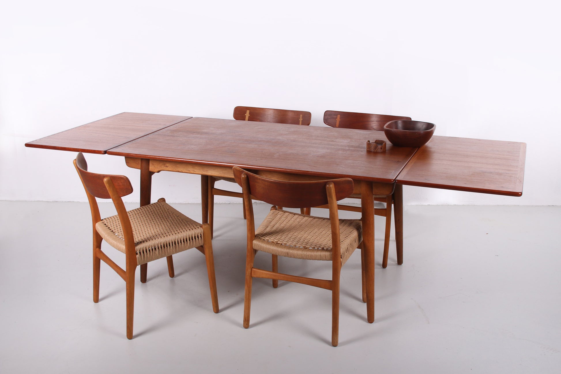 Xl Teak wooden dining table Hans J by 1950s – Timeless-Art