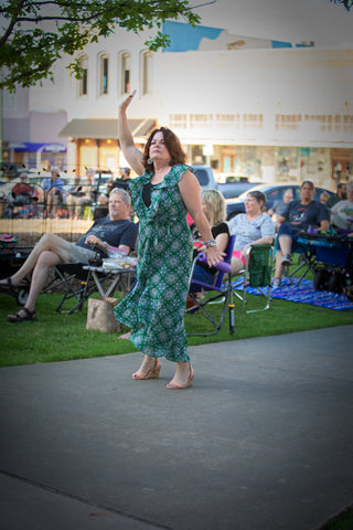 twilight tunes dancers