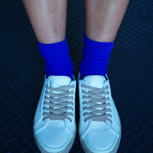 Load image into Gallery viewer, COTTON SOCKS - ROYAL BLUE
