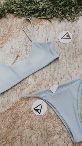 hawaii instagram filters for influencer bikini flat lay on oahu