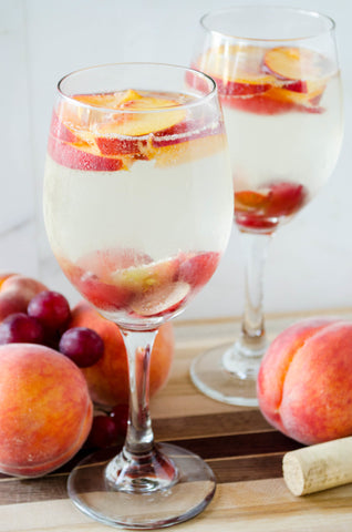 Non-alcoholic white sangria