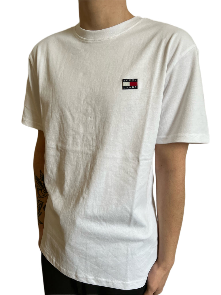 Tommy Jeans XS Badge Tee - Classic Beige – Chevron Clothing