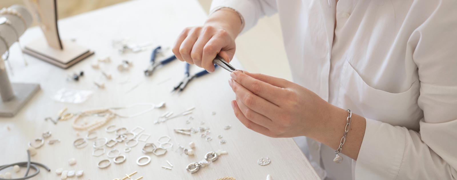 formation-pour-devenir-créatrice-de-bijoux