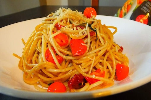 Spaghetti Aglio - Mediterranean Meals You Cannot Cook Without Olive Oil