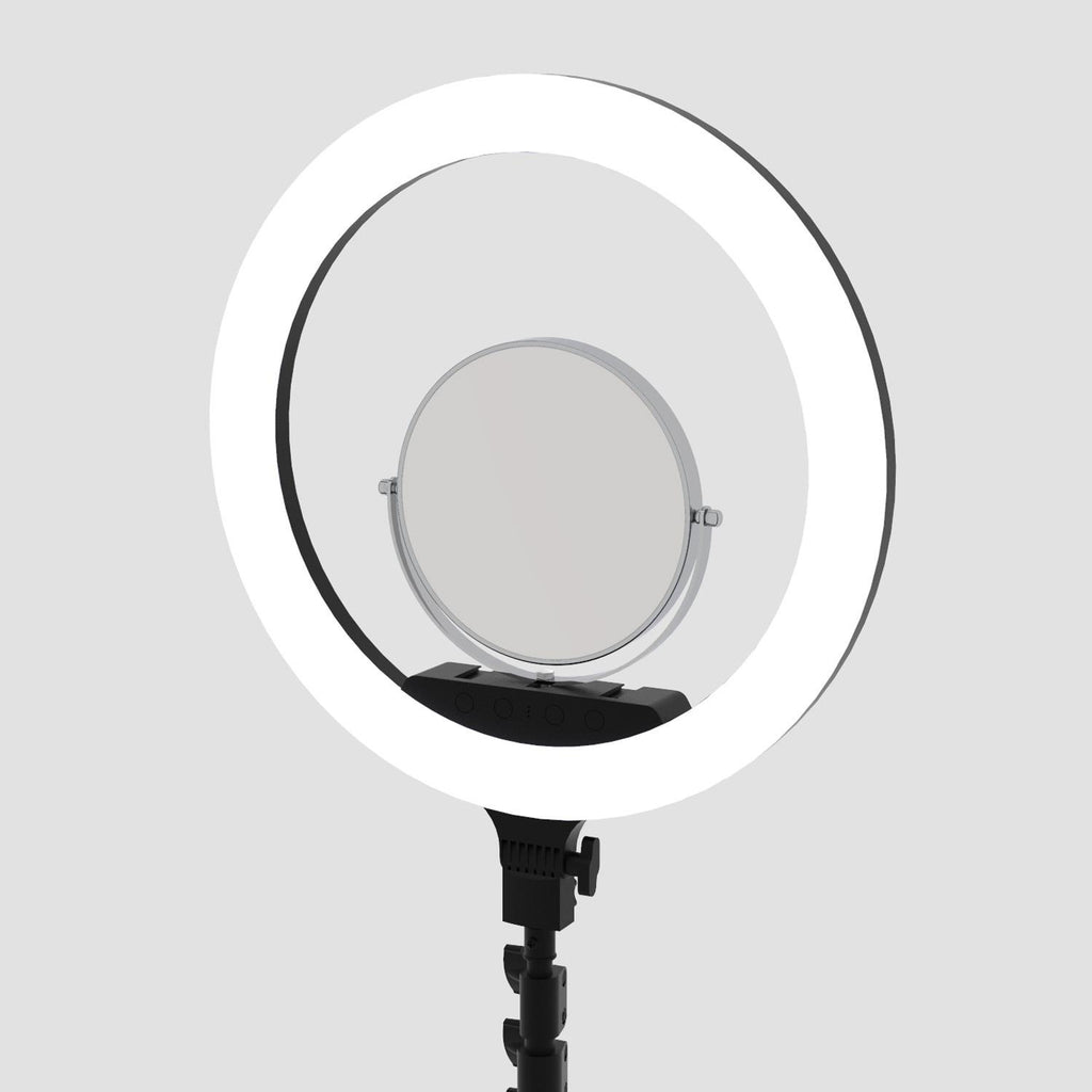 ring light and mirror