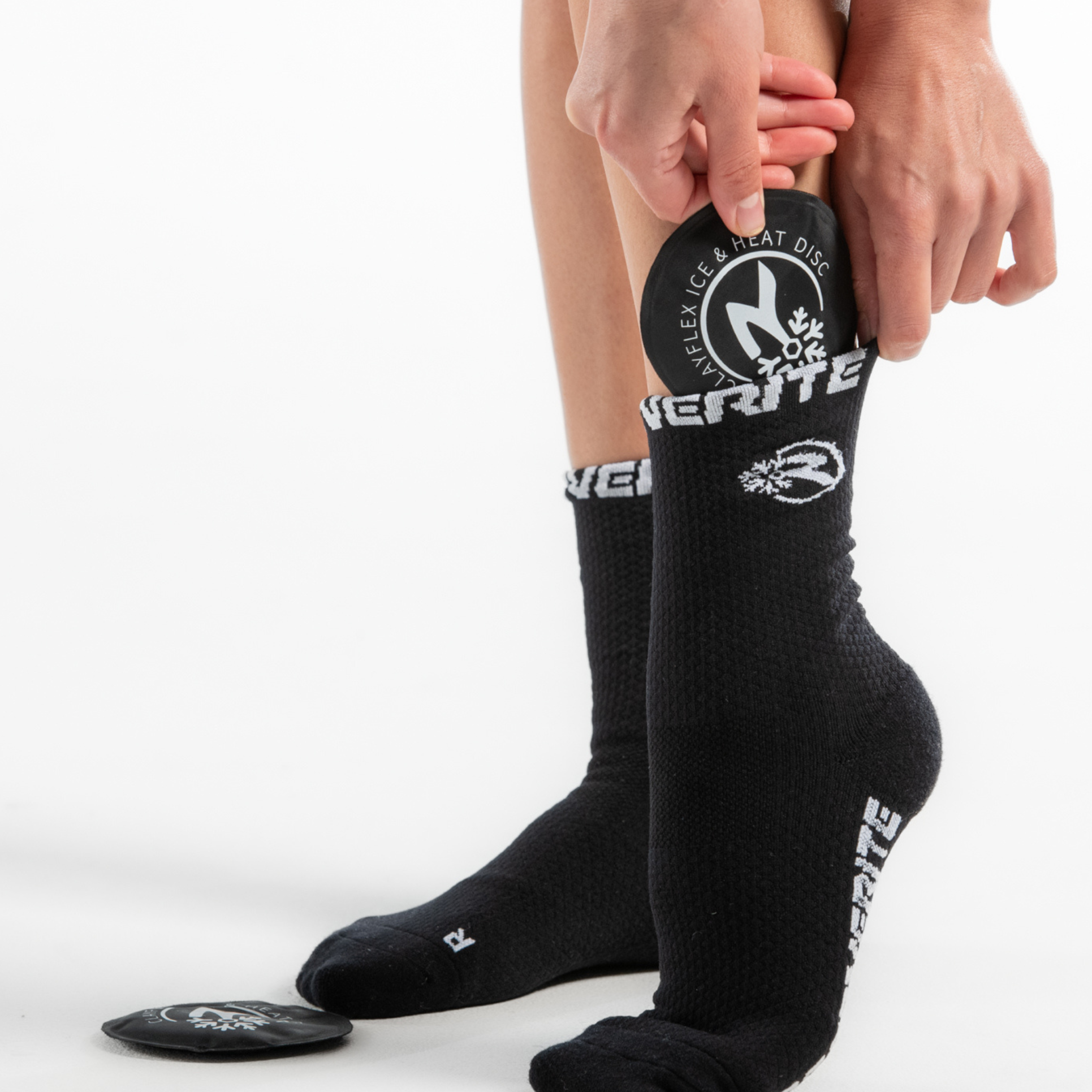 Knee Compression Sleeves with Ice/Heat Packs by Recoverite Compression