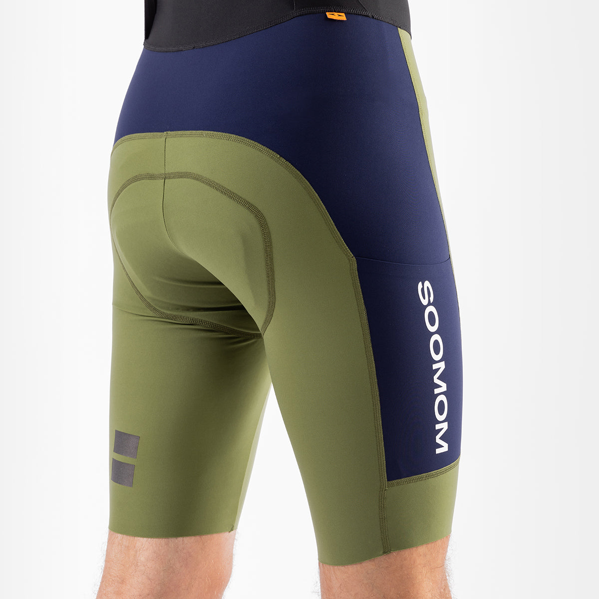 product_allroundcargobibshorts_navyolive_studio_04.jpg__PID:aa5ee1b2-481e-44b7-9469-b4204adcdc65