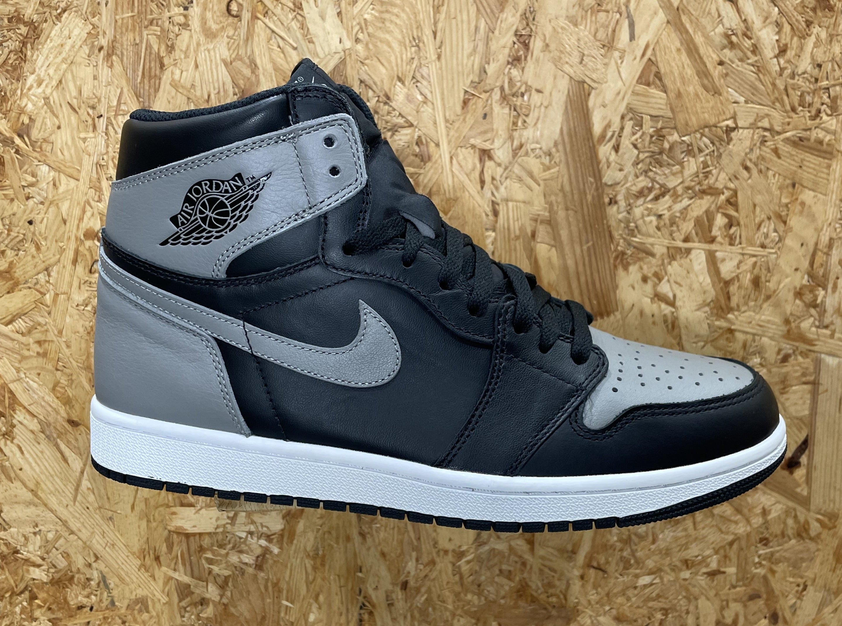 AIR JORDAN 1 RETRO (M) 555088-013 – The Sneaker Store Brighton