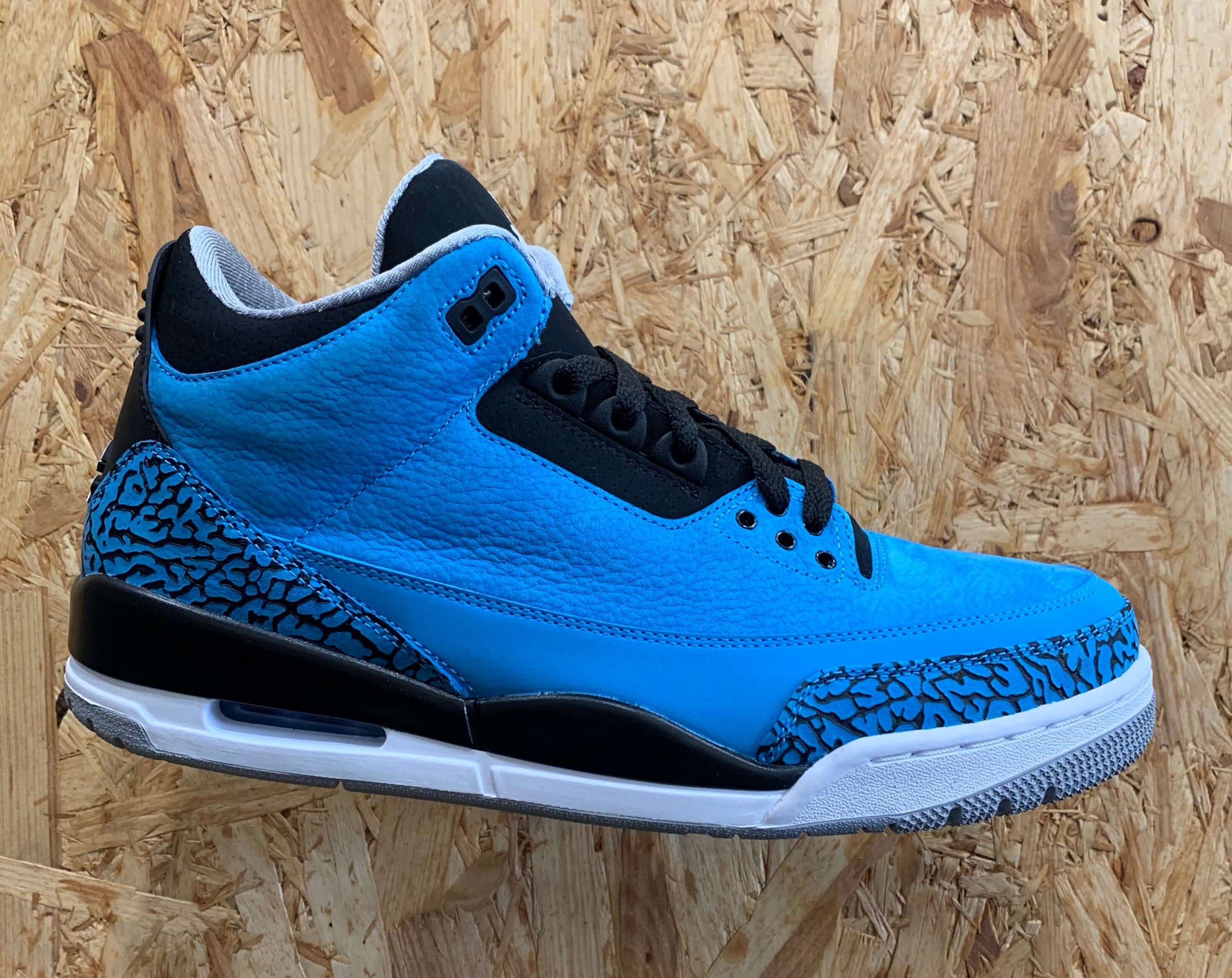 retro 3 all blue