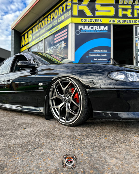 Holden Commodore VX with ks racing air ride air suspension kit