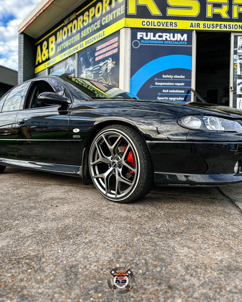 Holden Commodore VX with ks racing air ride air suspension kit