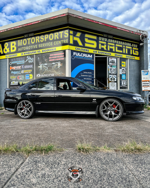 Holden Commodore VX with ks racing air ride air suspension kit