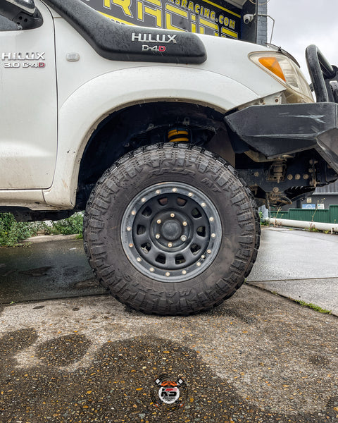 Toyota Hilux N70 with Fulcrum Formula 50mm Lift Kit 