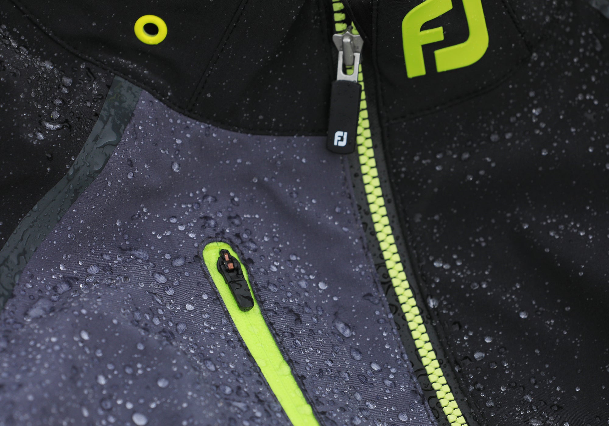 FootJoy Golf Waterproofs 2021_F18-Blog_2