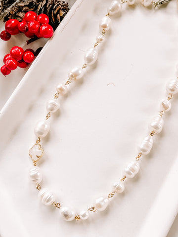 Make a Statement With The Pearl Jewelry Trend for Spring 2023 