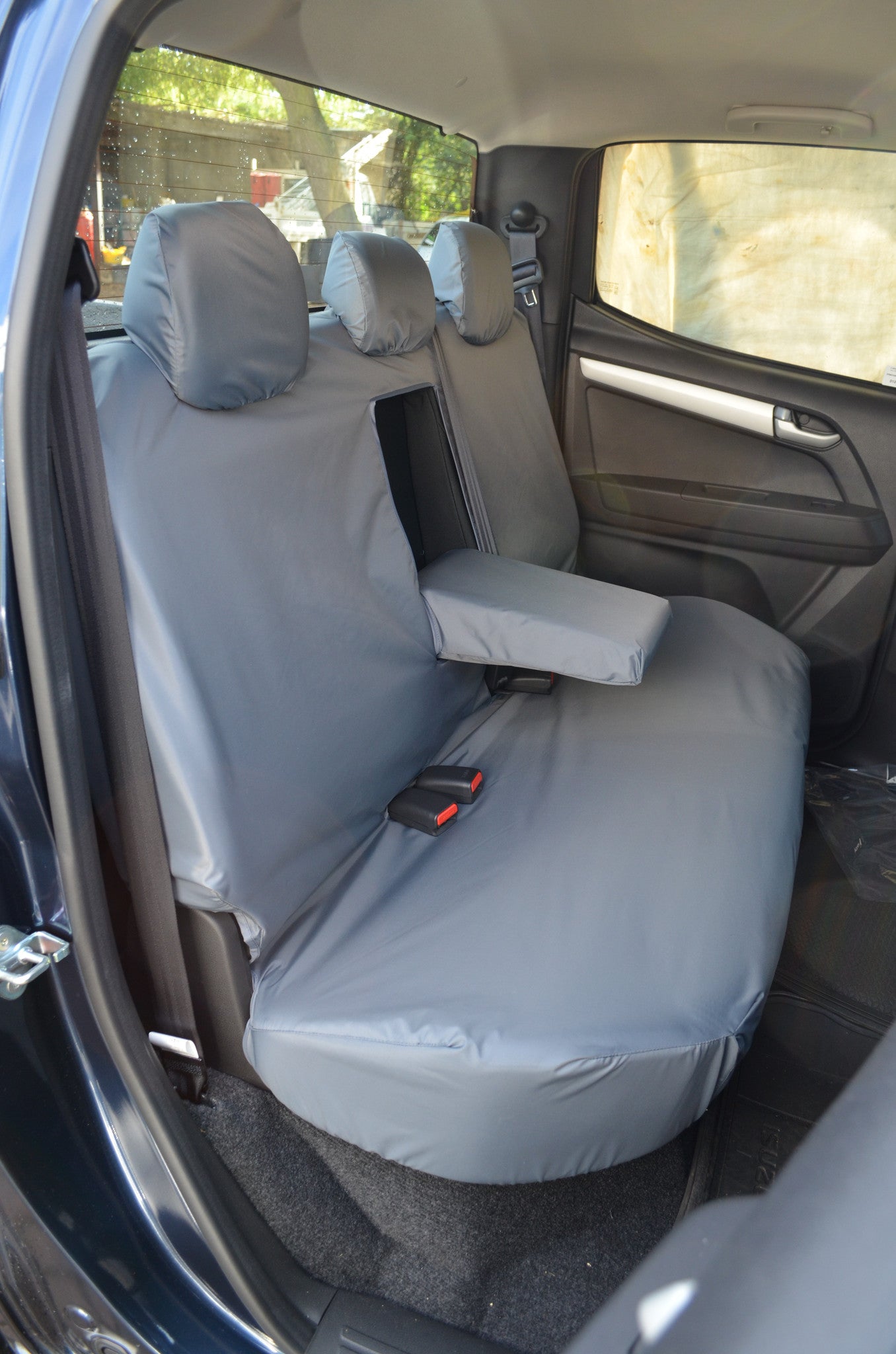 Isuzu D-Max 2012+Tailored and Waterproof Front and Rear Seat Covers