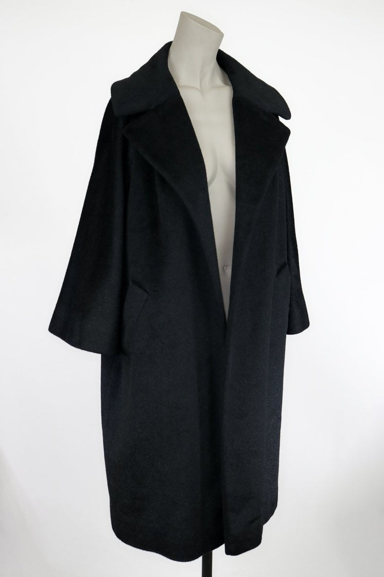 Designer 1960s Lilli Ann Black Clutch Coat | Floria Vintage