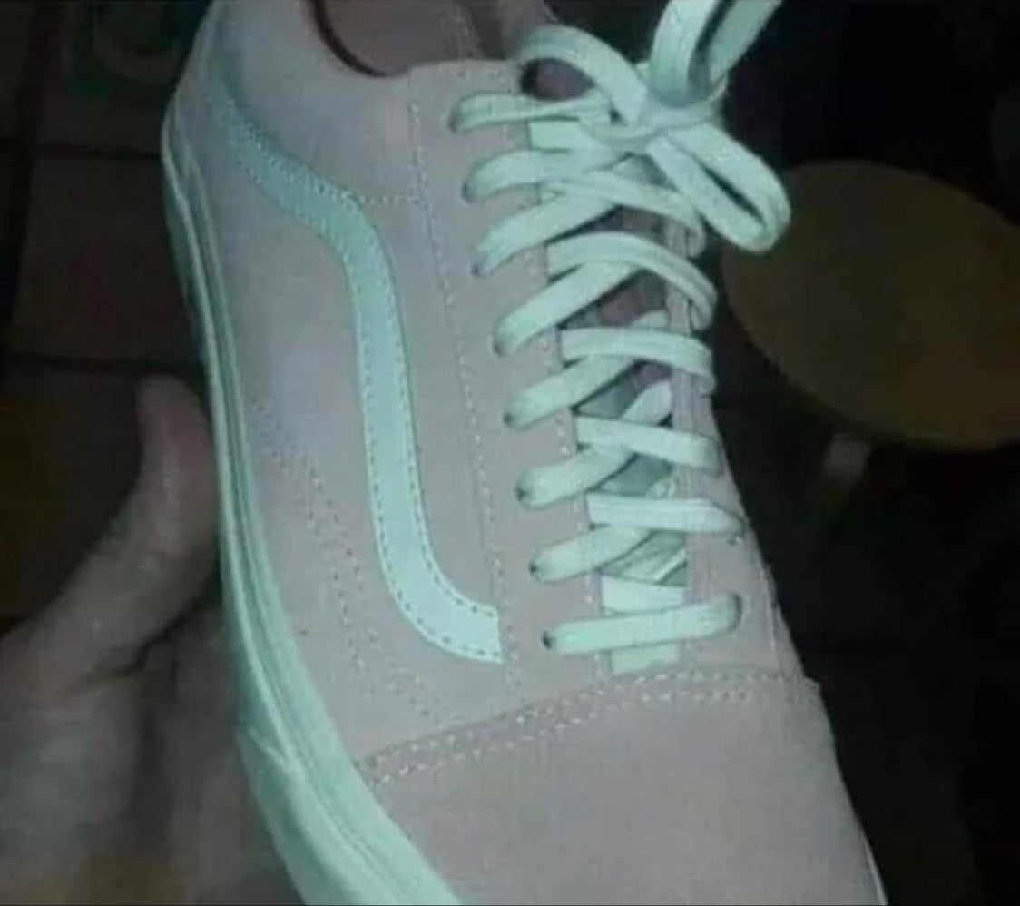 Is this a white or mauve sneaker?