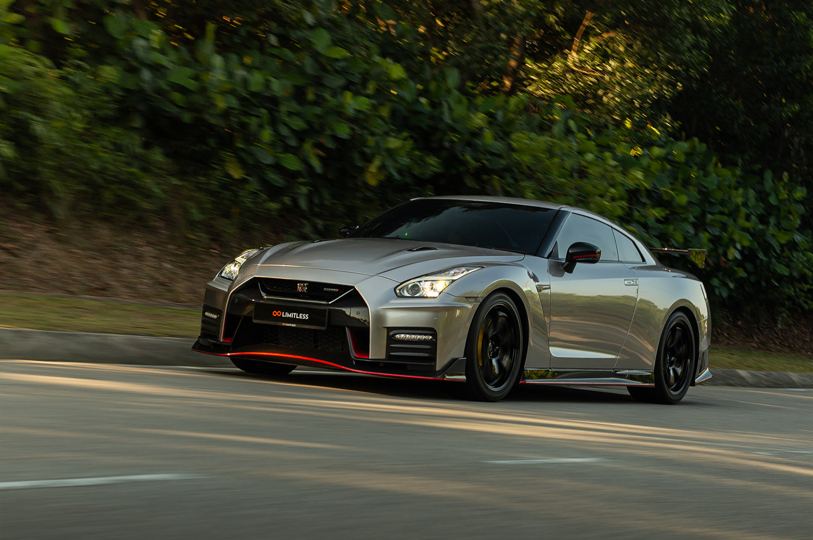 Nissan GTR – Supergloss Metallic Silver