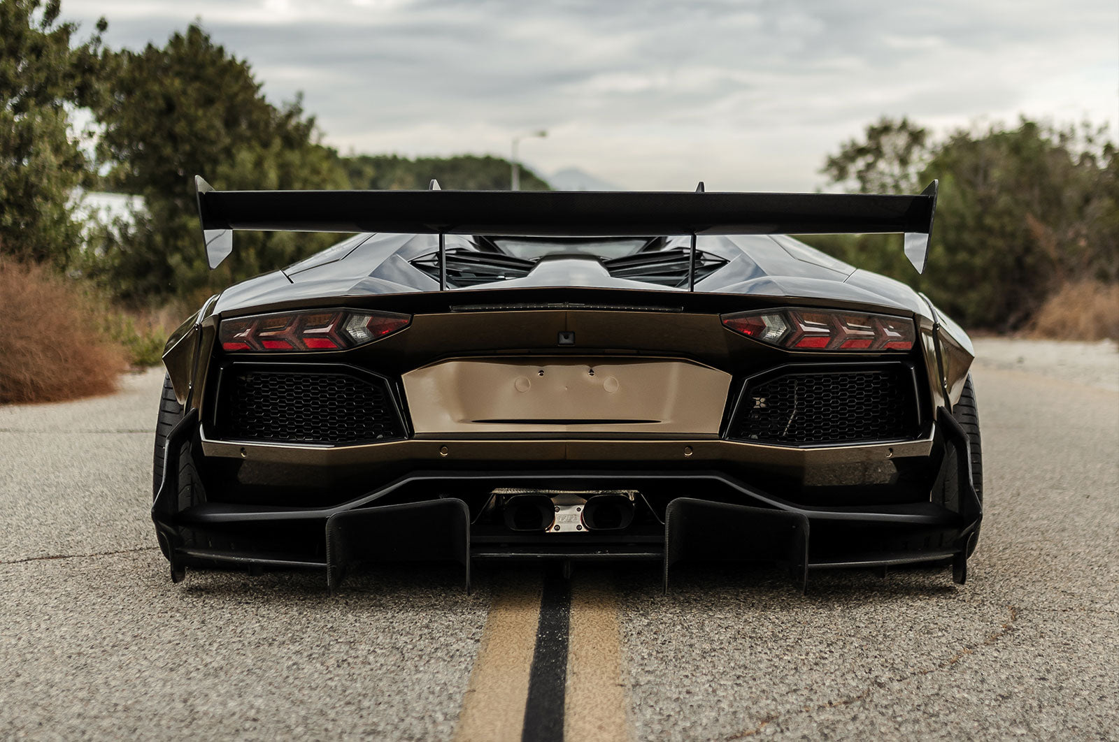 Lamborghini Aventador - Supergloss Metallic Midnight Gold