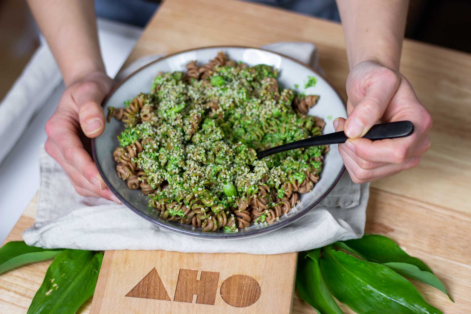 Bärlauch Pesto Hanfsamen Brot Pasta Sprossen Urdinkel Sauerteig