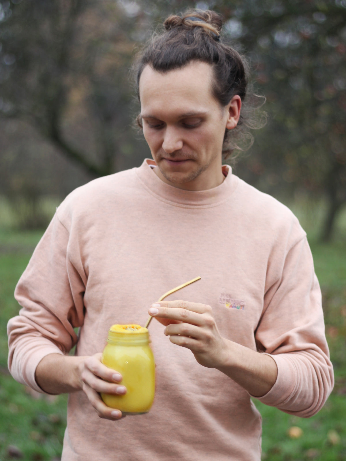 Goldene Hanfmilch Geschälte Hanfsamen Kurkuma Latte