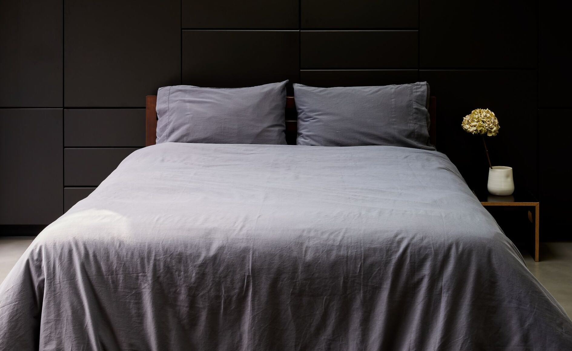 Dark grey organic cotton sheet set