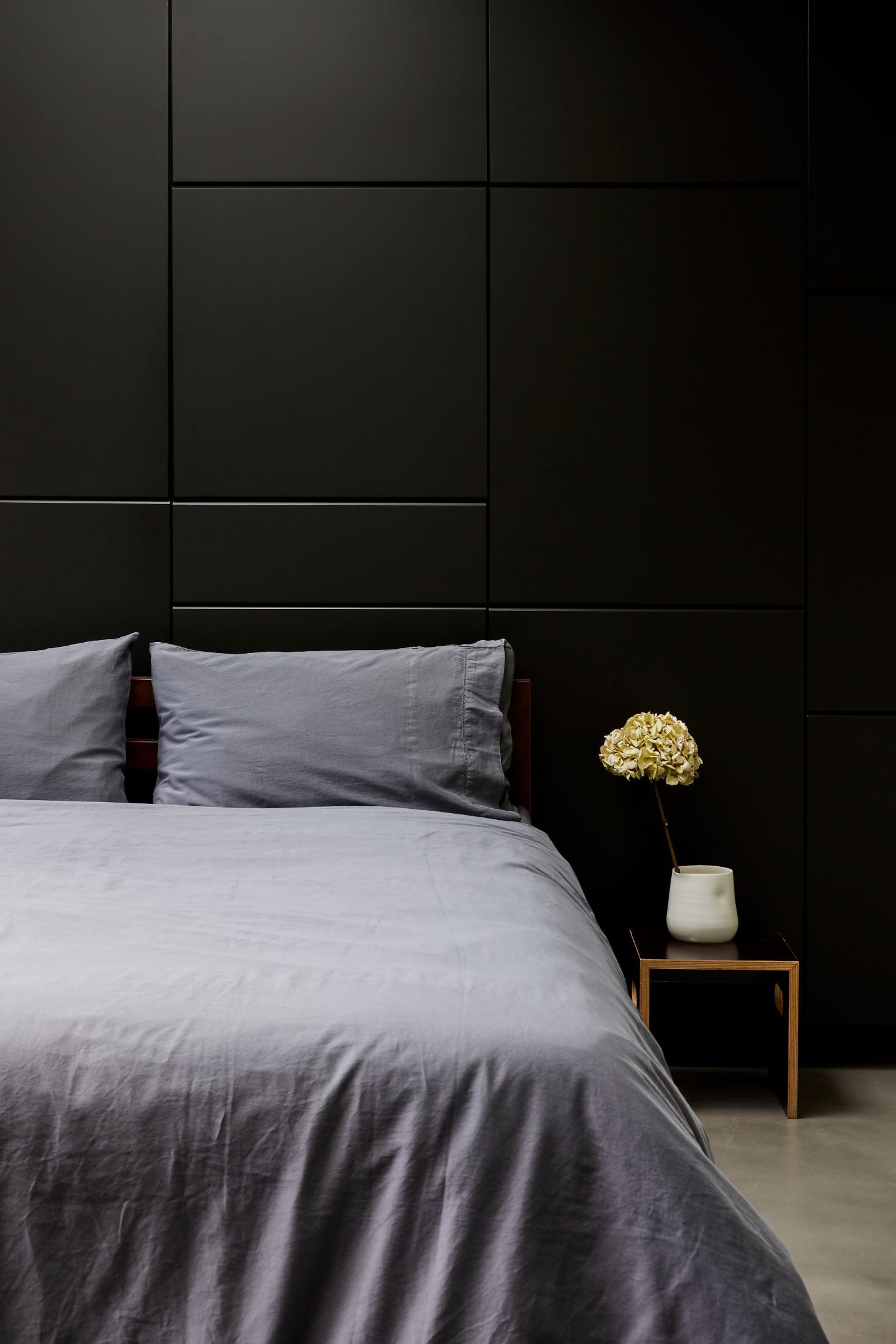 Dark grey cotton sateen bed sheets