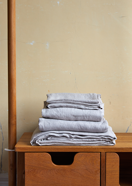 How To Organize Bed Sheets: A Complete Guide - Or & Zon