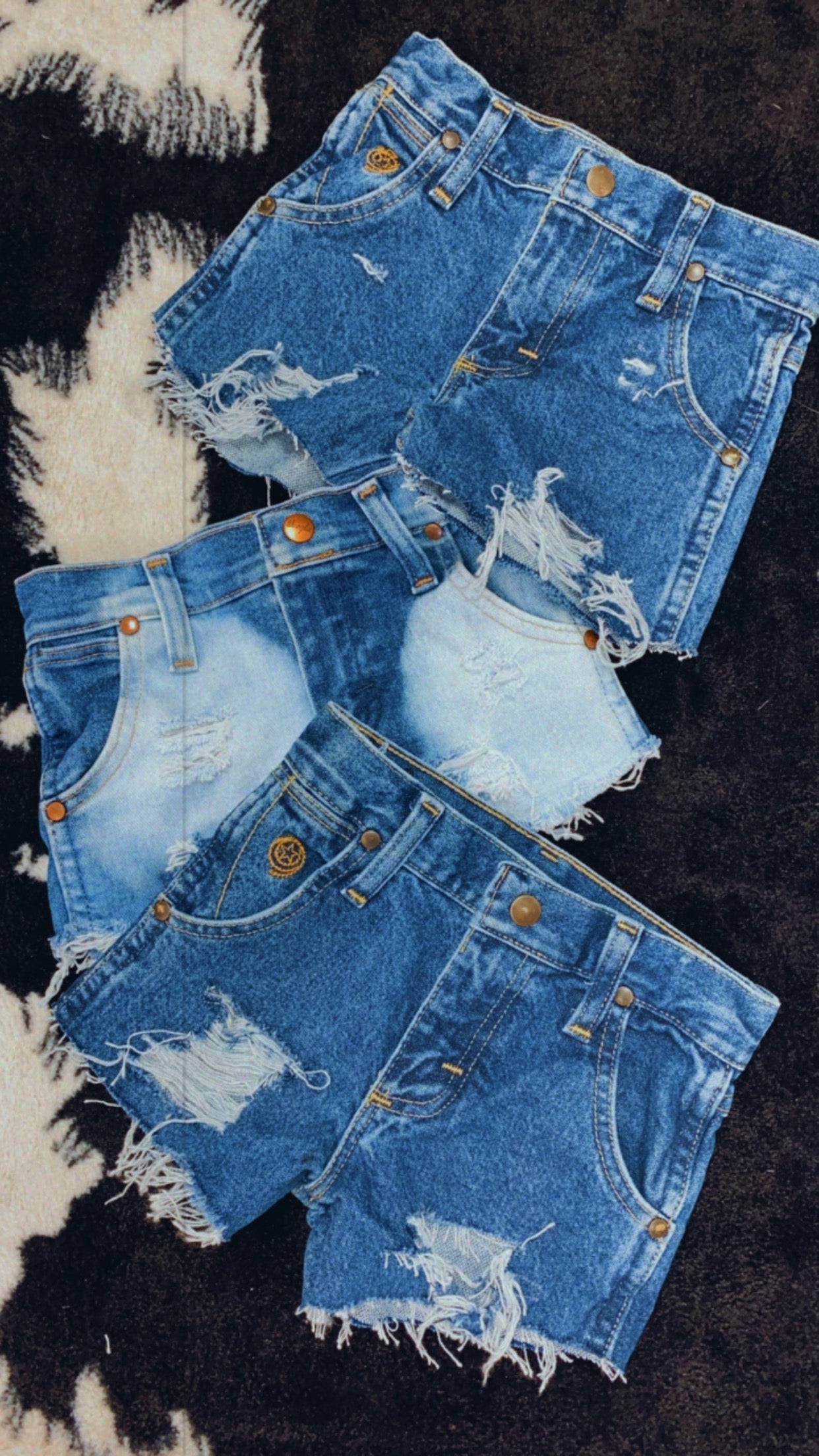 wrangler distressed shorts