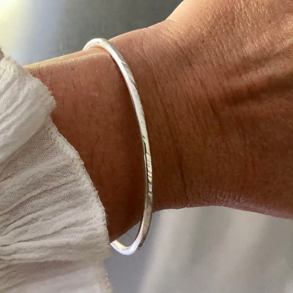 Sterling Hammered Latch Bangle Bracelet With Sterling Brain Accent, Sterling  Silver Handmade Hook Bangle Artisan Jewelry -  Canada