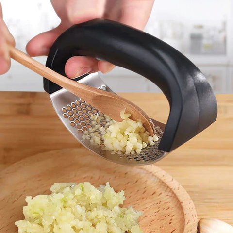 garlic crushing tool