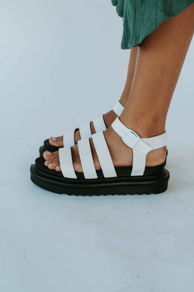 blaire flatform sandal